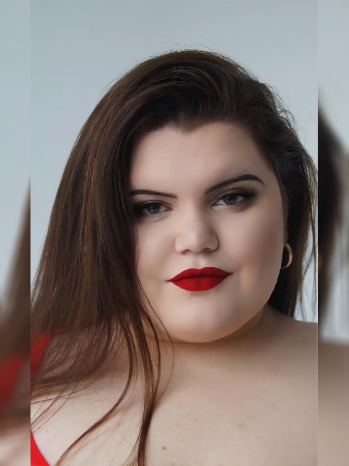 Привет, меня зовут Анна. Мне недавно исполнилось 19 лет🥰 Я постоянно совершенствую свои сексуальные навыки, для того, чтобы дарить все но...