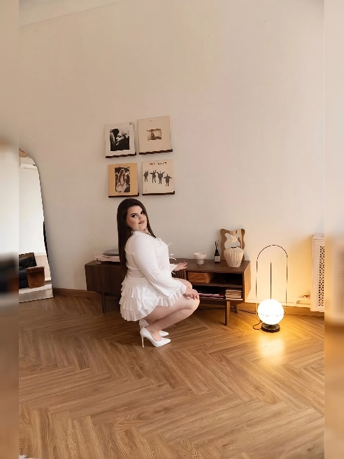 Привет, меня зовут Анна. Мне недавно исполнилось 19 лет🥰 Я постоянно совершенствую свои сексуальные навыки, для того, чтобы дарить все но...
