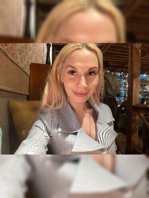 Хочешь ощутить, каково это, когда заглатывают под самый корешок?

Хочешь спустить прямо в горлышко?

Ни одна девушка до меня не могла взя...
